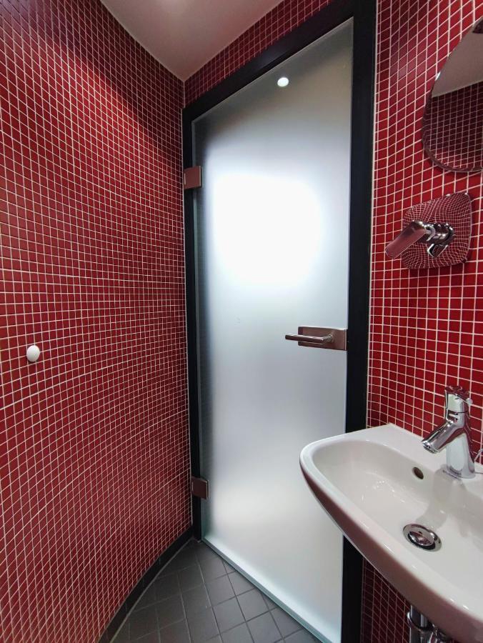 Tiny House Ueckeritz Villa ภายนอก รูปภาพ